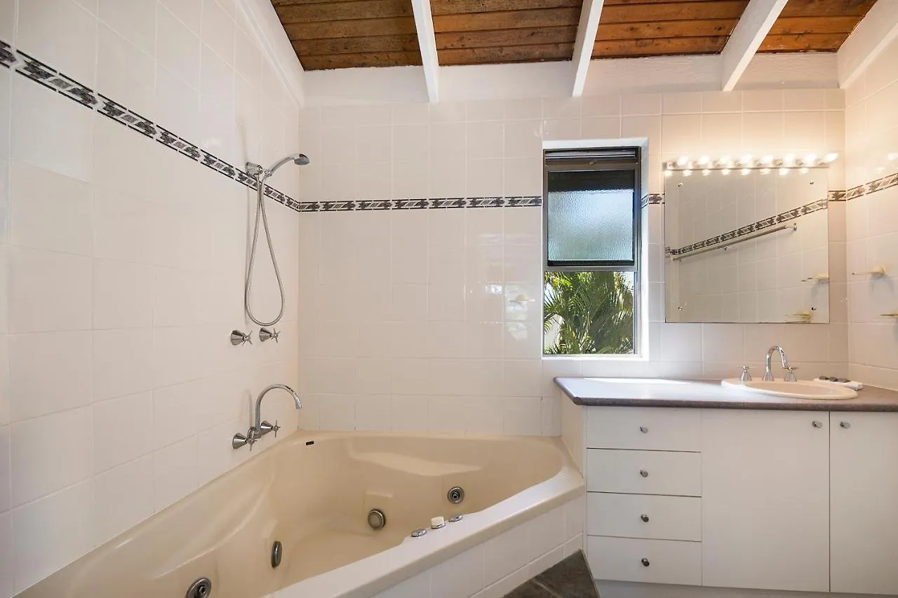 Descola 10 - Ocean Views Close To Noosa Main Beach